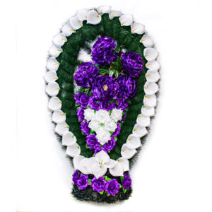 Cos mare cu pin si flori